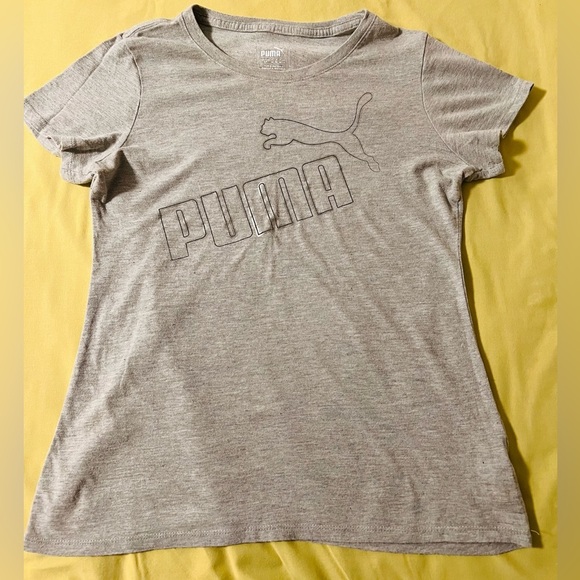 Puma Tops - Puma T- shirt size s/p Gray logo puma‎